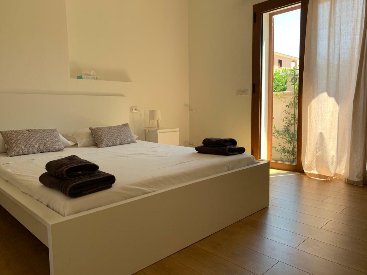 Casa Frencis Hotel Olbia Bagian luar foto
